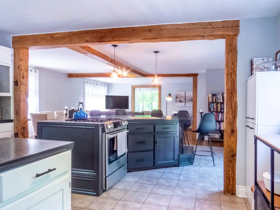 real estate photograph of a beautiful kitchen, demonstrating how competing light sources are balanced with HDR